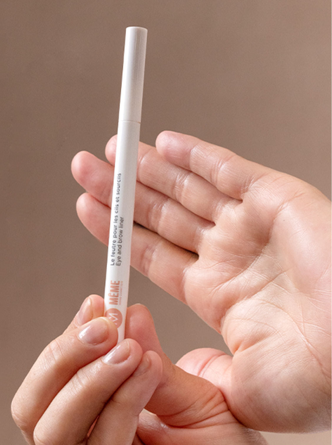 Eyebrow pen - Même